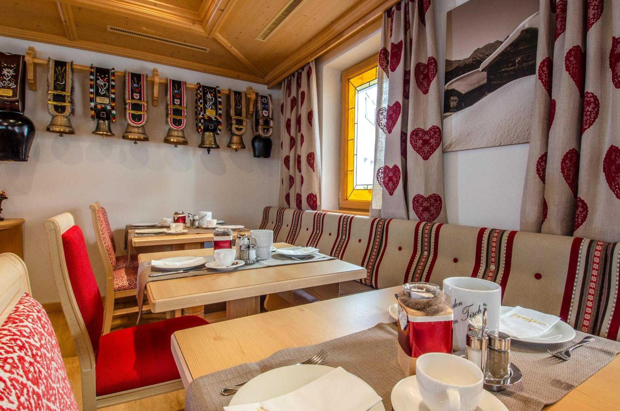 Sporthotel Almhof Ischgl Exteriér fotografie